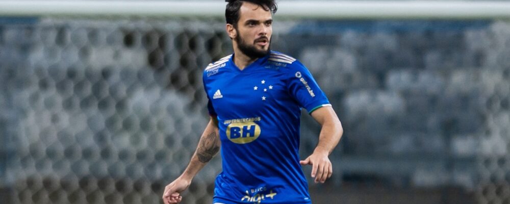 Ex-lateral do Cruzeiro anuncia aposentadoria: ‘Difícil aceitar o que o corpo pede’