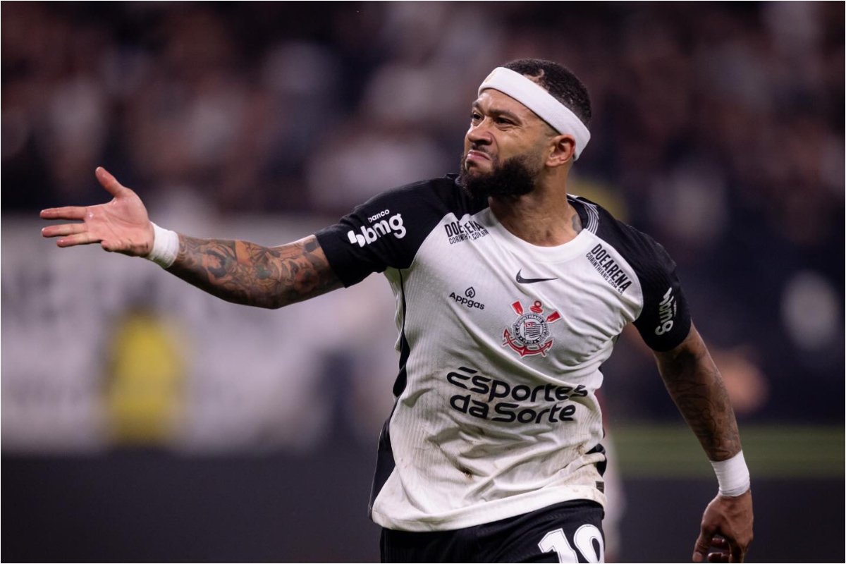 Jogador Memphis Depay comemora gol com a camisa do Corinthians - (foto: Divulgação/Instagram) Jogador Memphis Depay comemora gol com a camisa do Corinthians - (foto: Divulgação/Instagram)