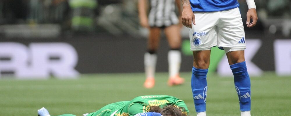 Cruzeiro revela resultados de exames de Cássio após pancada na cabeça