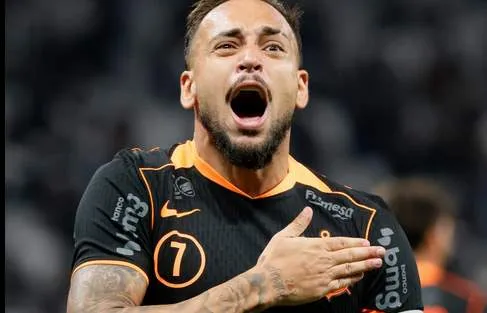 Corinthians teve reunião ‘quente’, revela o herói Maycon