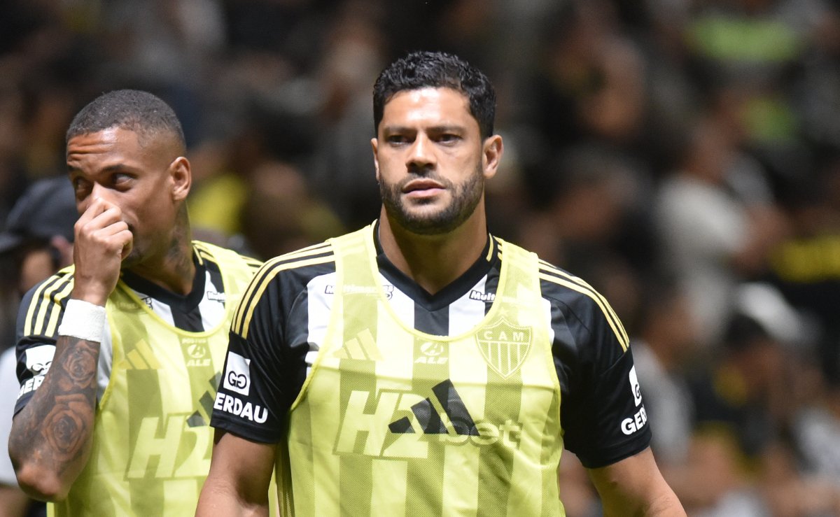 Hulk foi reserva do Atlético no clássico contra o Cruzeiro, na Arena MRV, pela 28ª rodada do Campeonato Brasileiro - (foto: Ramon Lisboa/EM/D.A. Press)