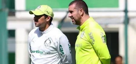 Palmeiras mira LDU com desfalques e realiza treinamento forte antes do duelo