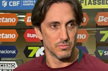 Zubeldía sai em defesa de Cano após derrota do Fluminense para o Vasco