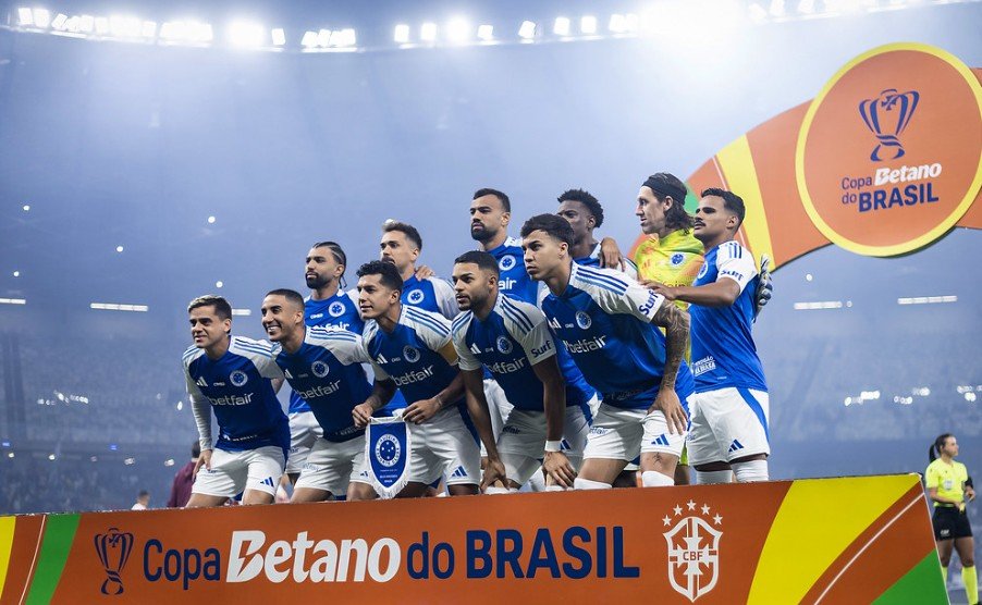 Comentarista celebra retomada de jogador do Cruzeiro: ‘Com você, confio no título’