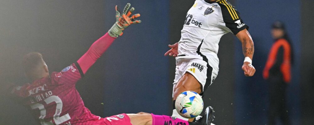 Sampaoli reage à atuação de Hulk em empate do Atlético