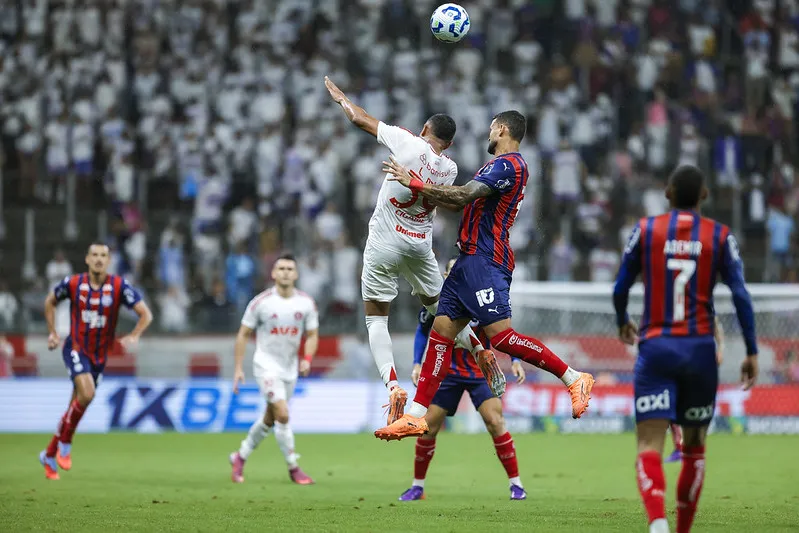 Bahia bate Internacional no Brasileirao 2