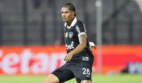 Botafogo: Newton revela que quase desistiu do futebol durante fase difícil