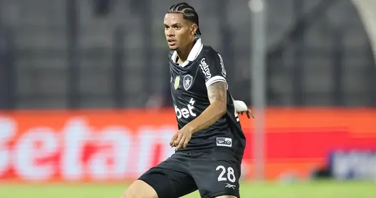 Botafogo: Newton revela que quase desistiu do futebol durante fase difícil