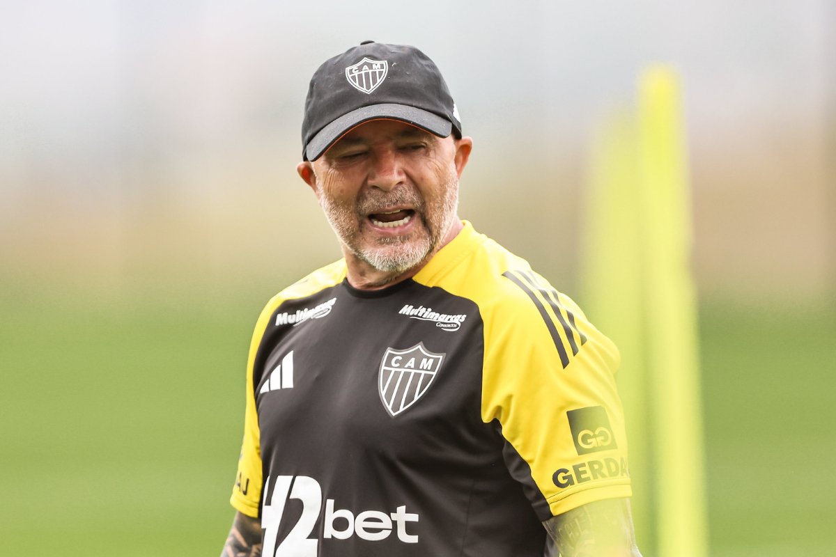 Sampaoli durante treino do Atlético - (foto: Pedro Souza/Atlético) Sampaoli durante treino do Atlético - (foto: Pedro Souza/Atlético)