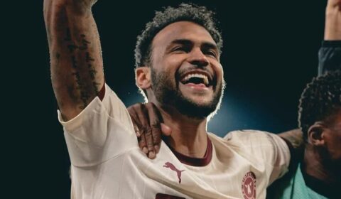 Líder da Europa League tem centroavante que era zagueiro no Cruzeiro