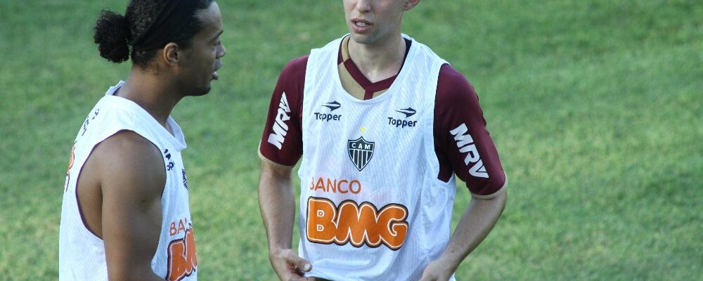Após atuar em série, cria do Atlético se aposenta e vira gerente de time paulista