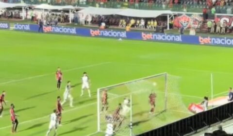 Corinthians bate Vitória e ganha fôlego na luta contra o rebaixamento do Brasileiro