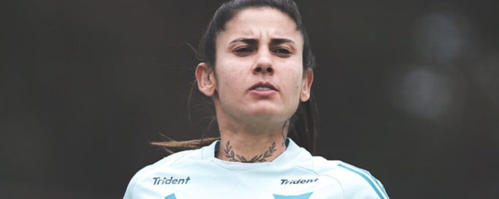 Cruzeiro renova com meio-campista titular até o fim de 2027