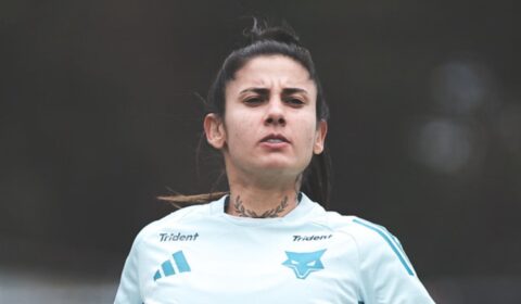 Cruzeiro renova com meio-campista titular até o fim de 2027