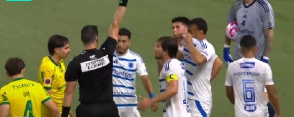 Rizek discorda de expulsão de Fabrício Bruno, do Cruzeiro, mas pondera