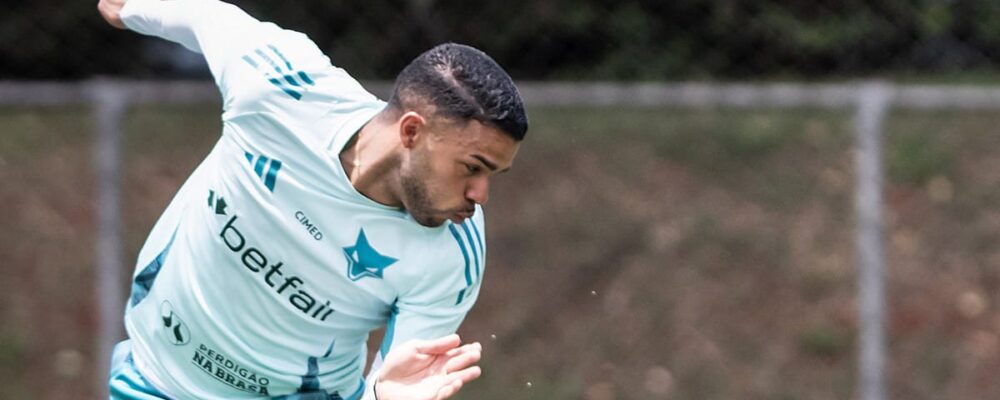 Quem deve substituir Wanderson no time titular do Cruzeiro?