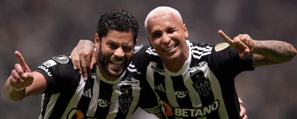 Deyverson manda recado a Hulk após classificação do Atlético: ‘Meu irmão’