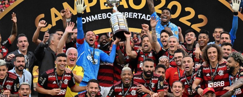 Flamengo chega à final da Libertadores pela quinta vez; relembre as decisões