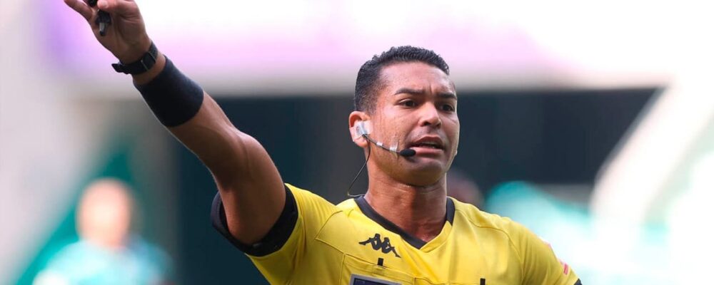 Árbitro de Cruzeiro x Vitória apitou empate polêmico com o Sport