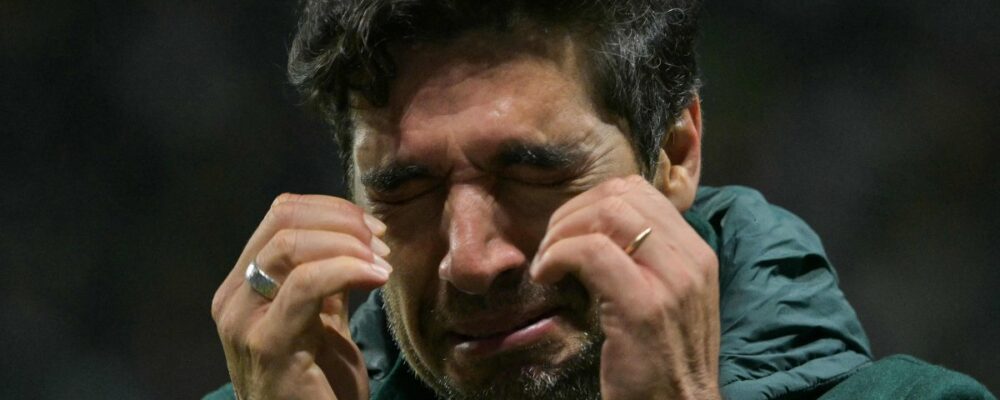 Palmeiras: Abel iguala Telê Santana, Gallardo e Renato Gaúcho