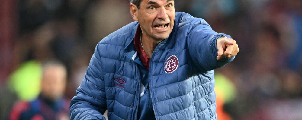 Os elogios do técnico do Lanús ao Atlético: ‘Acompanhei ano passado e neste’
