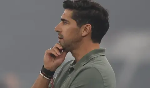 Abel Ferreira diz que não marcaria pênalti reclamado pelo São Paulo: ‘Não havia disputa’