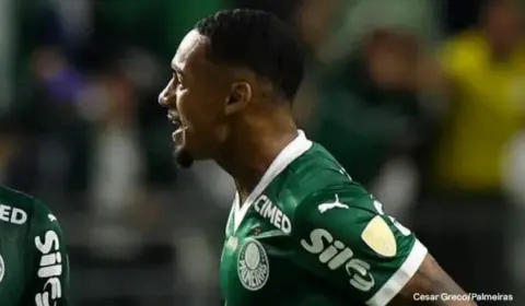 Abel Ferreira pede aumento salarial para Allan no Palmeiras