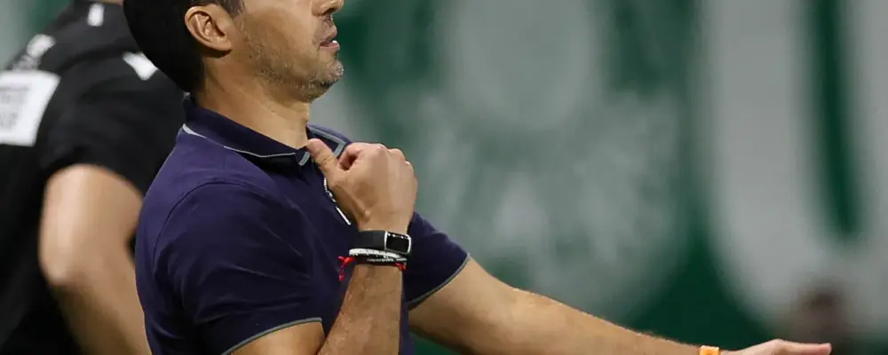 Abel evita comentar crítica de Ceni e diz que já o presenteou com vinho: ‘É um dos melhores’