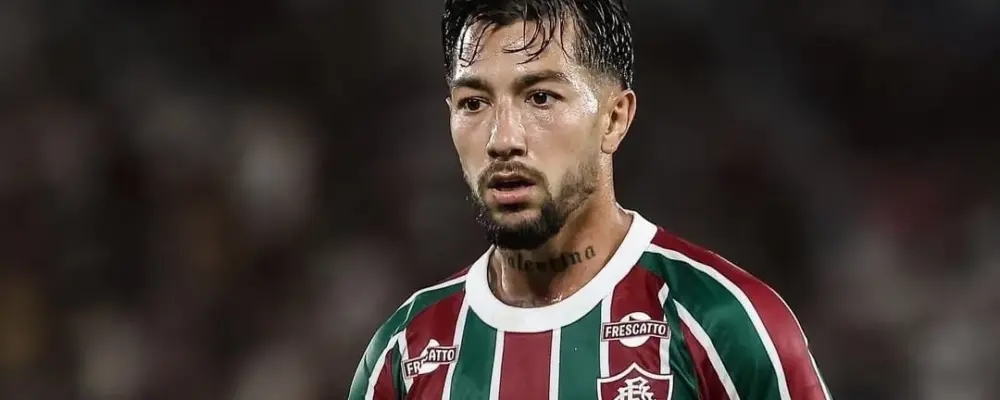 Acosta aproveita chances e vira titular absoluto no Fluminense