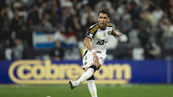 Alonso em ação pelo Atlético contra o Corinthians (foto: Pedro Souza/Atlético)