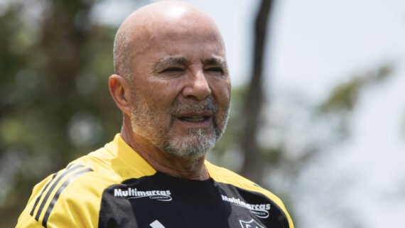 Jorge Sampaoli, técnico do Atlético, durante treinamento na Cidade do Galo (13/10) (foto: Pedro Souza/Atlético)