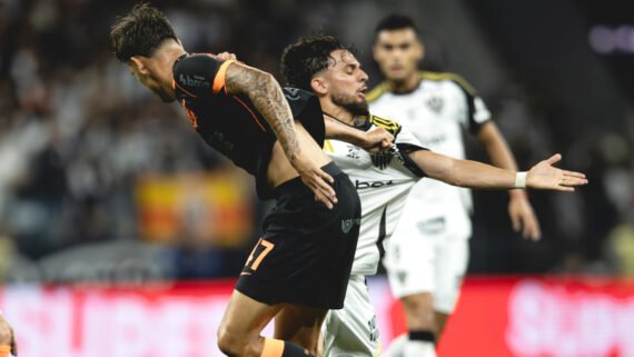 Lance do jogo entre Corinthians e Atlético na Neo Química Arena, em São Paulo, pelo Campeonato Brasileiro (foto: Pedro Souza/Atlético)