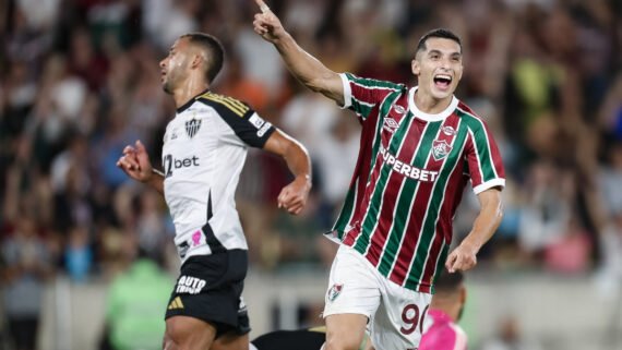 Kevin Serna comemora gol contra o Atlético pelo Campeonato Brasilerio (foto: MARCELO GONÇALVES/FLUMINENSE)