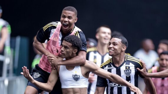 Atlético levou disputa para os pênaltis e conquistou o título inédito do Brasileirão sub-17 (foto: Cris Mattos/FMF)