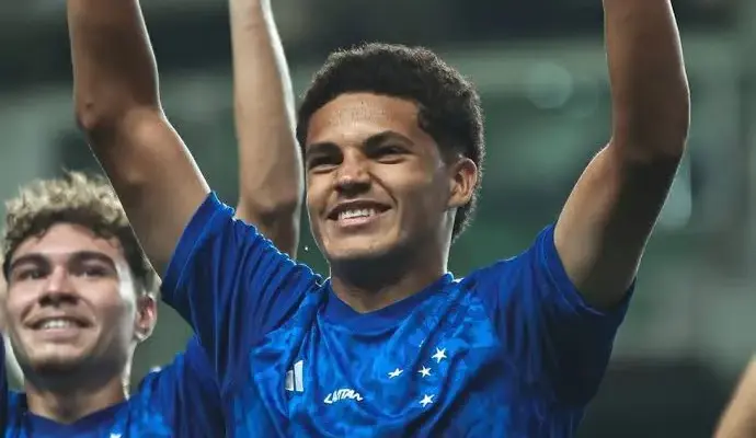 Borussia Dortmund lidera corrida por Kauã Prates, do Cruzeiro