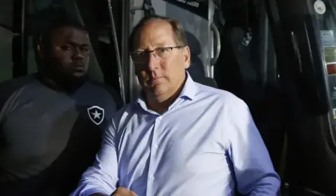 Botafogo: Textor abre o jogo sobre saída em massa do elenco e polêmicas com Lyon