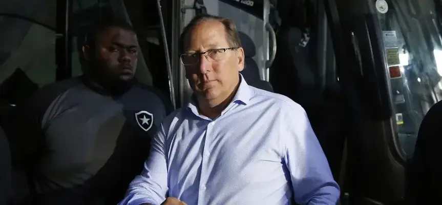 Botafogo: Textor abre o jogo sobre saída em massa do elenco e polêmicas com Lyon