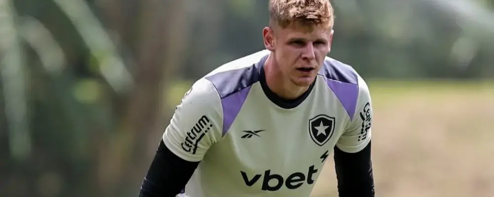 Botafogo acerta a renovação de contrato do goleiro Raul