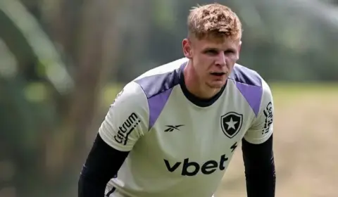 Botafogo acerta a renovação de contrato do goleiro Raul
