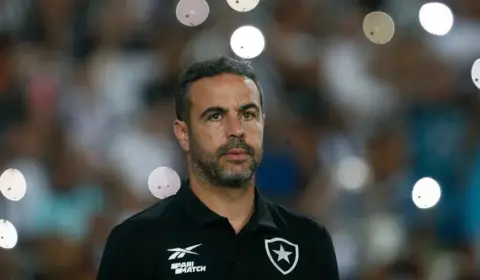 “Botafogo é um clube que está no meu coração”, afirma Artur Jorge ao relembrar sua trajetória