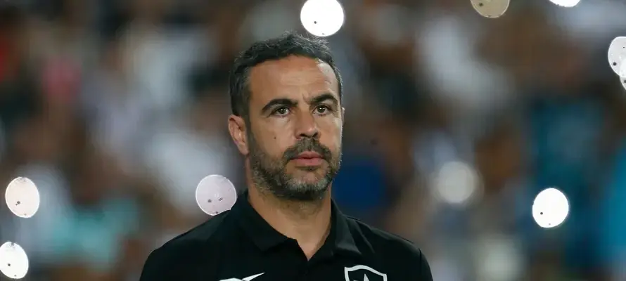 “Botafogo é um clube que está no meu coração”, afirma Artur Jorge ao relembrar sua trajetória