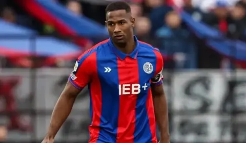 Botafogo monitora zagueiro do San Lorenzo para 2026