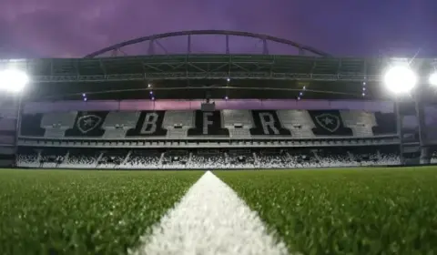 Botafogo vive clima tenso: conselheiros questionam SAF sobre gestão e finanças