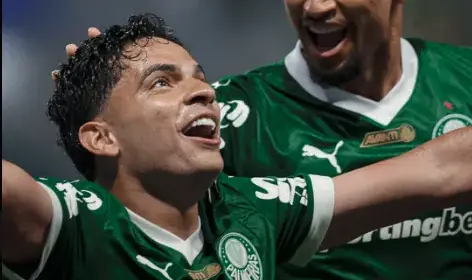 Bruno Rodrigues volta a marcar pelo Palmeiras após dois anos e se emociona