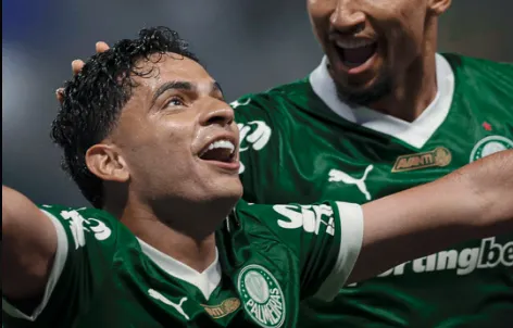 Bruno Rodrigues volta a marcar pelo Palmeiras após dois anos e se emociona