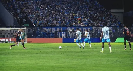 CBF libera áudio do VAR na expulsão polêmica de jogador do Grêmio