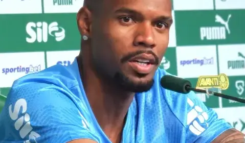 Carlos Miguel ganha titularidade no Palmeiras e estreia contra o Flamengo