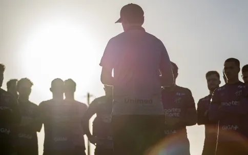 Ceará enfrenta o Atlético-MG para fugir do Z-4
