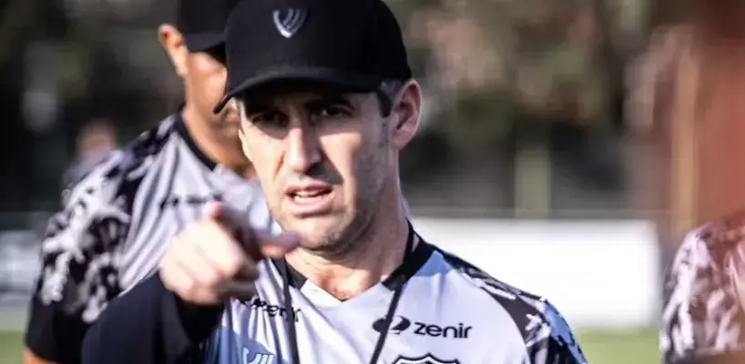 Ceará sofre derrota e Condé comenta momento conturbado da arbitragem brasileira