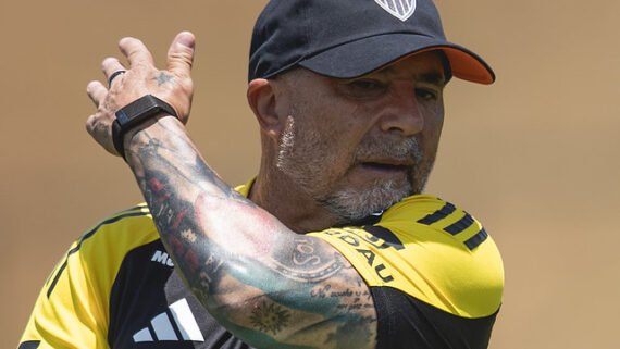 Técnico Jorge Sampaoli em treino do Atlético (foto: Pedro Souza/Atlético)